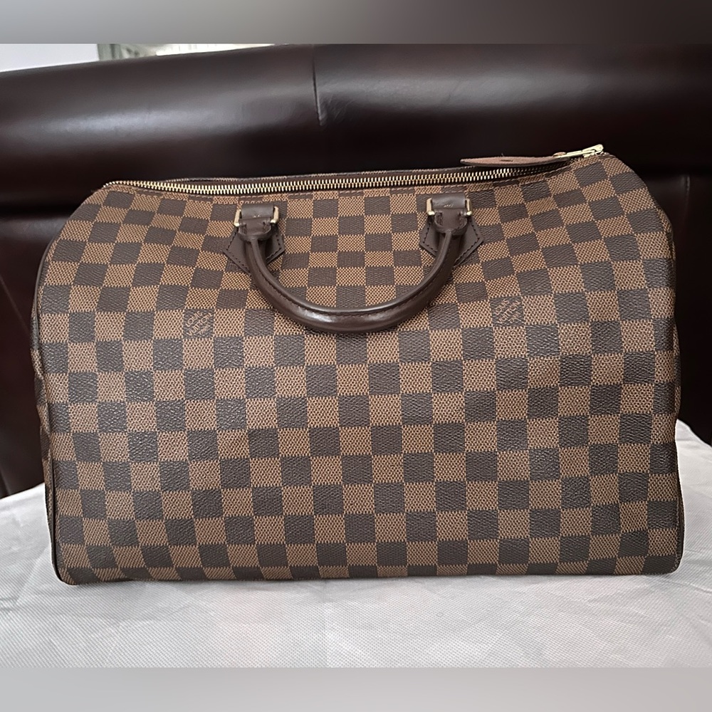 Louis Vuitton Speedy 35 in Damier Ebene Canvas